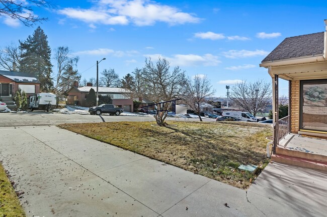 Building Photo - Updated Ogden East Bench 4 Bedroom 2 Bathr...