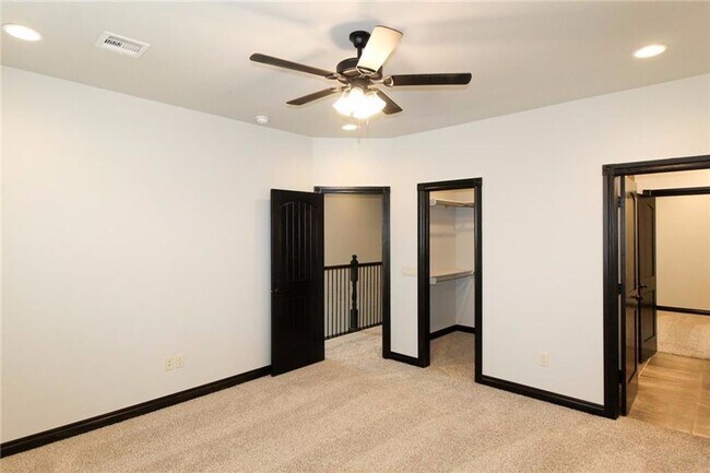 Building Photo - 4001 Sam Gordon Dr