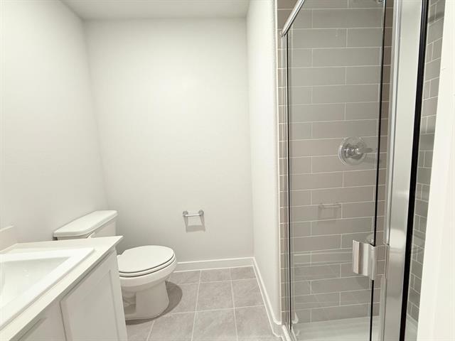 Building Photo - 1000 Rosemary Hl Dr