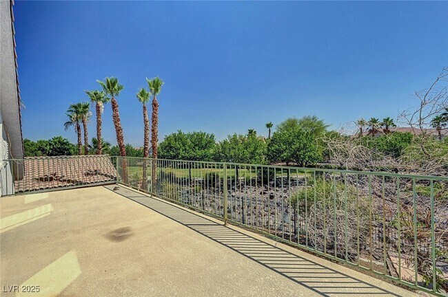 Building Photo - 1332 Dream Valley St