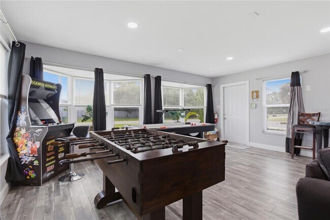 Building Photo - 709 Highland Ave