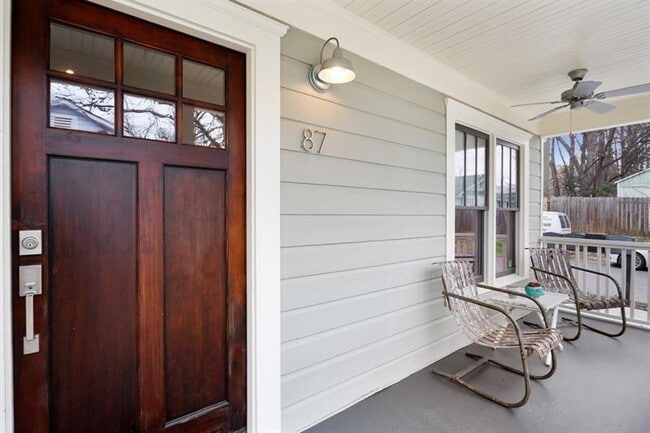 Building Photo - 87 Chester Ave SE