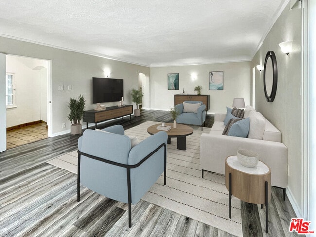 Building Photo - 124 N Mansfield Ave