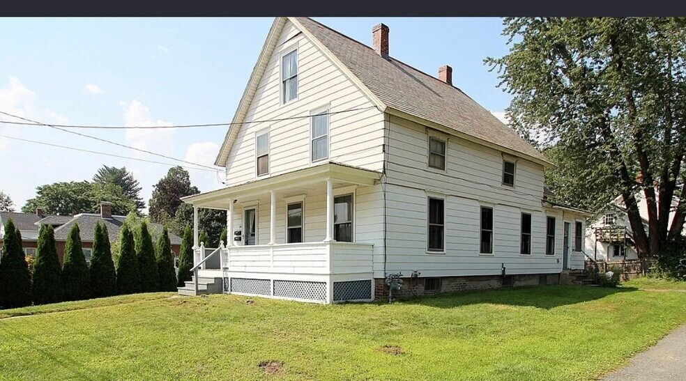 Building Photo - 135 Silver St