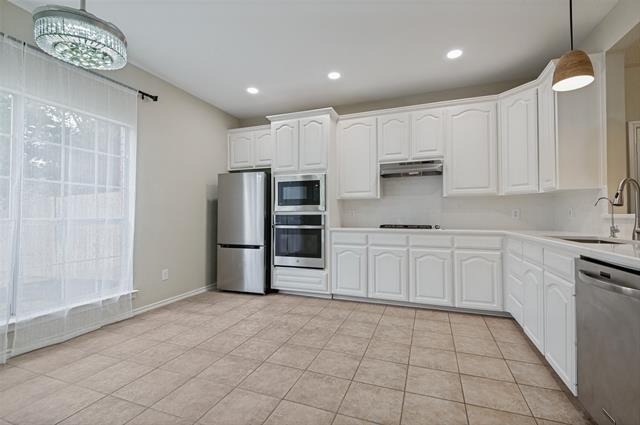 Building Photo - 6137 Pebble Creek Dr