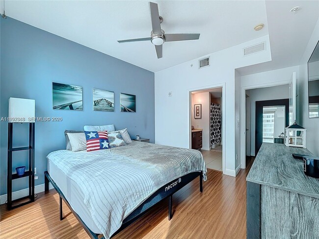 Building Photo - 1945 S Ocean Dr