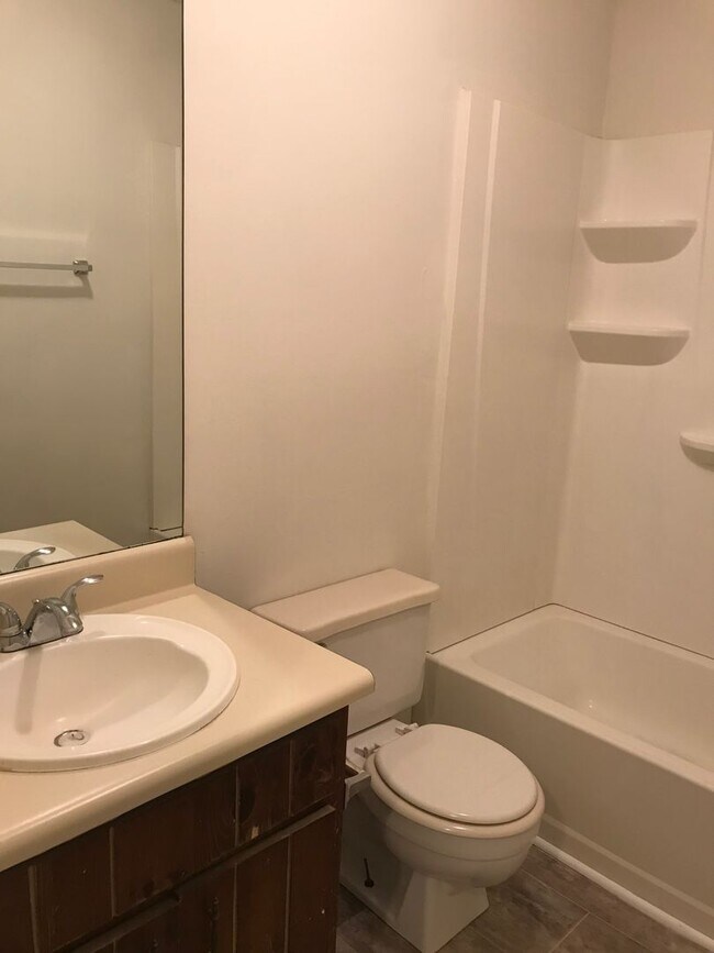 Building Photo - 8812 8814 Ridgemore Court