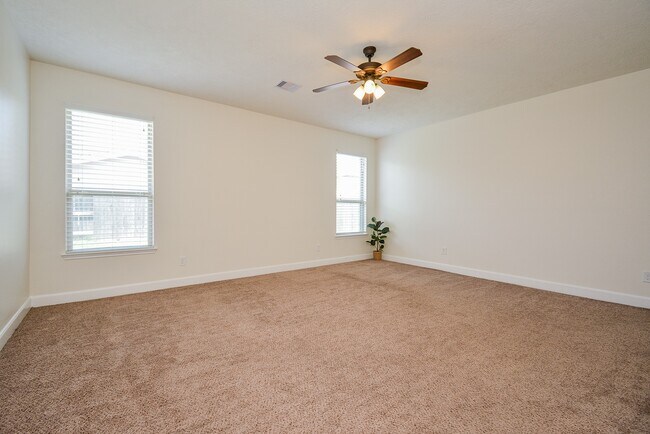 Building Photo - 4927 Lattimore Creek Dr