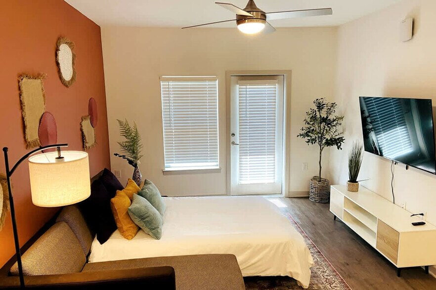 Building Photo - 14533 Star Water Rd