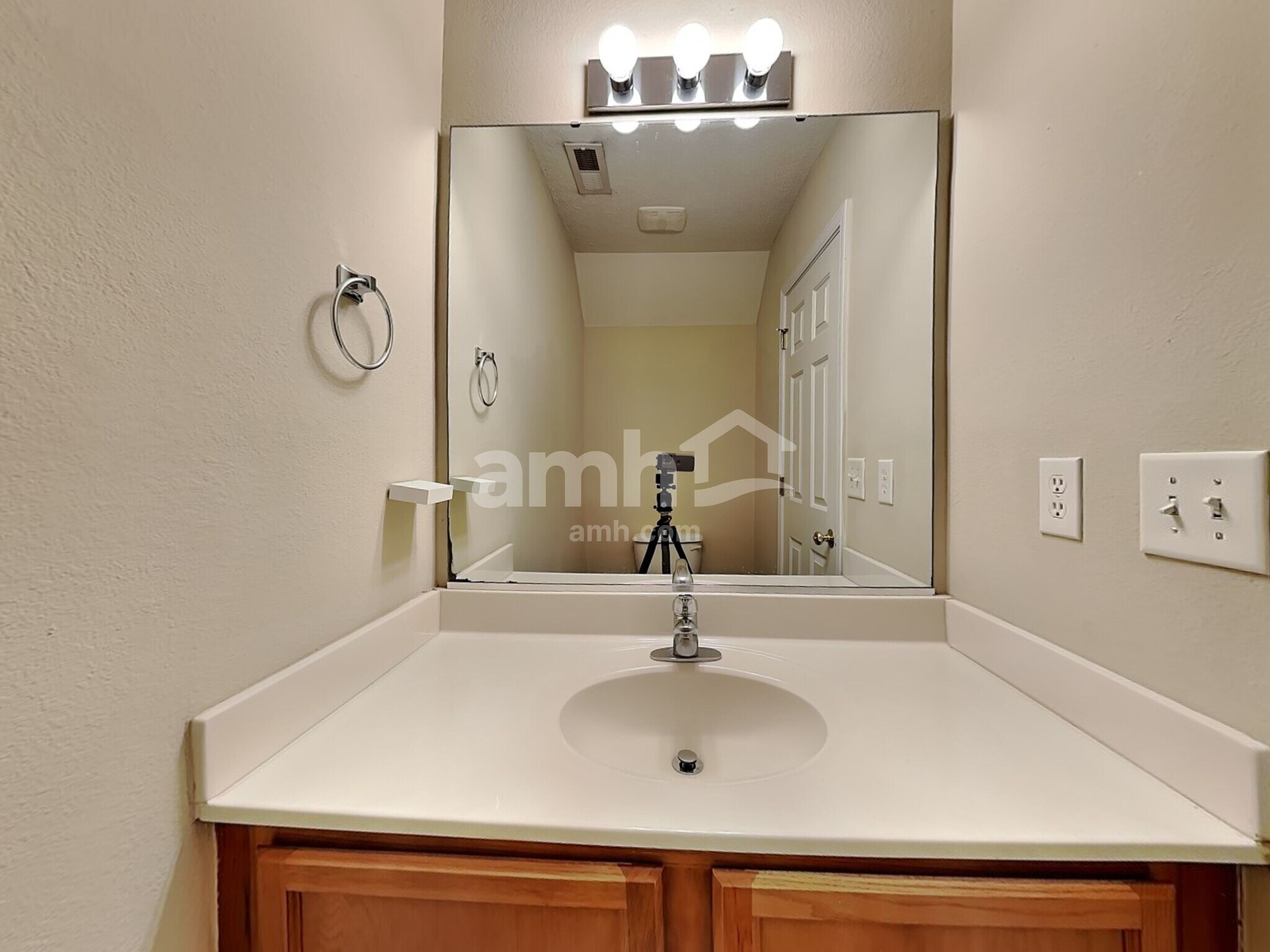 Building Photo - 5028 Bartley Way