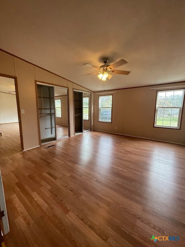 Building Photo - 1201 Island View Dr