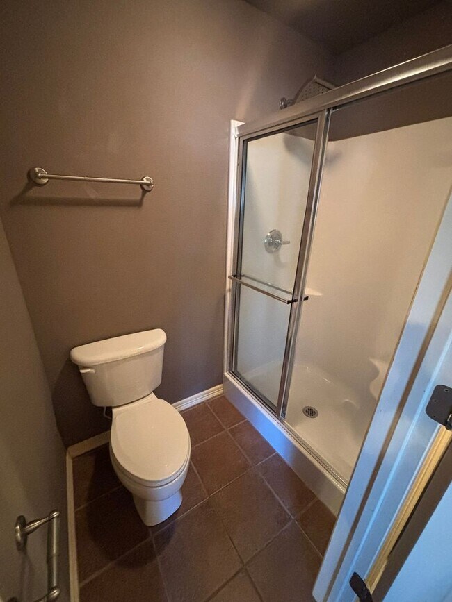 Building Photo - Fall Into Your New Home! 3 Bed, 2 Bath in Springdale Available November