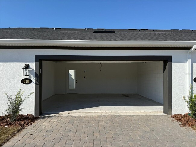 Building Photo - 619 Pothos St