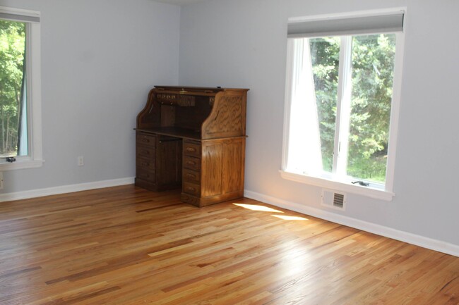 Building Photo - 200 Hillside Ave