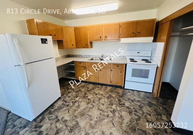 Building Photo - 315 S Marshall St