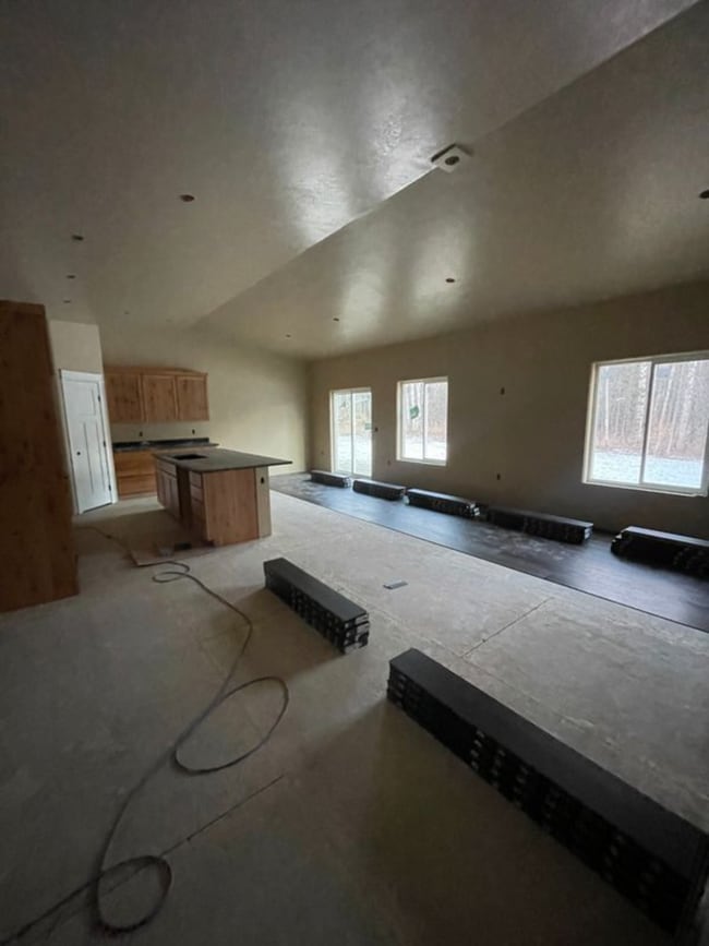 Building Photo - 7493 N Paw St