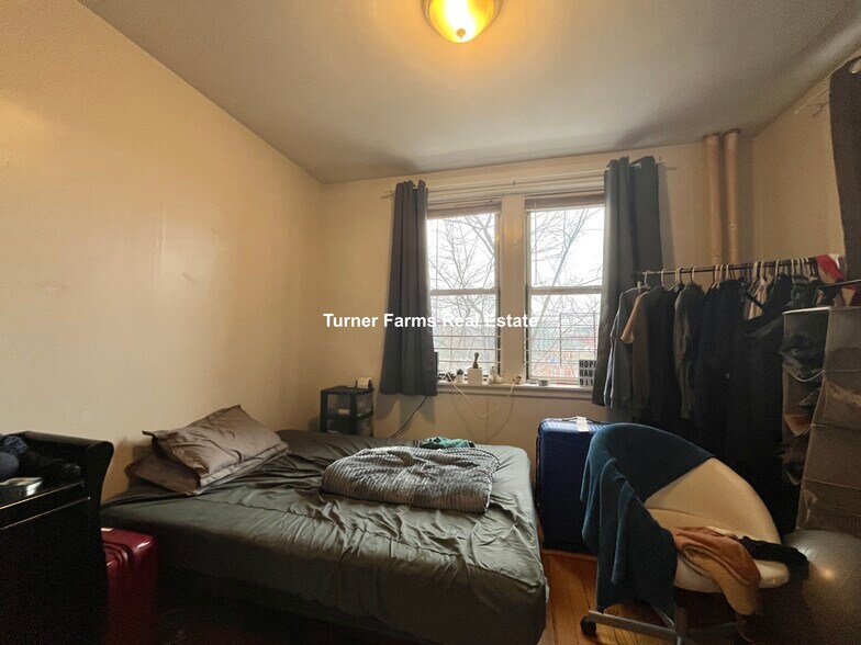 Building Photo - 16 Copenger St