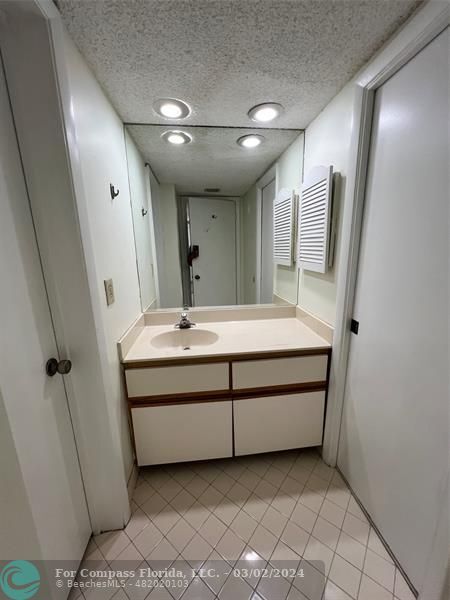 Building Photo - 8166 NW 15th Manor