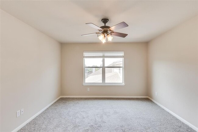 Building Photo - 15524 Belfin Dr