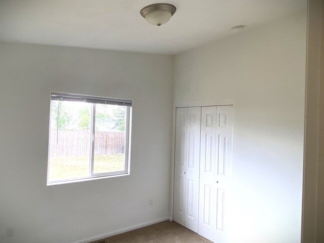 Building Photo - 3906 Charles St