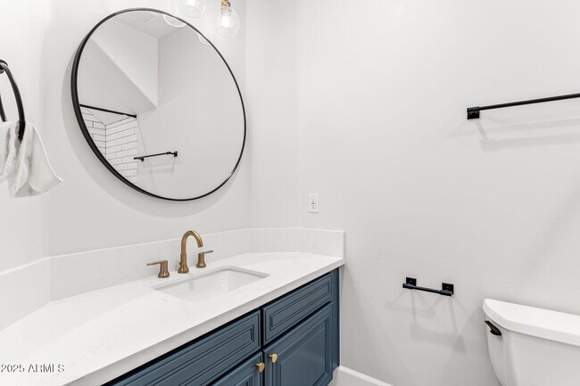 Building Photo - 3452 E Ivyglen Cir