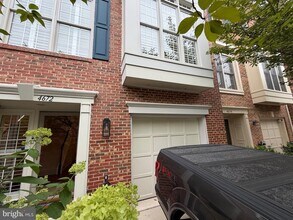 Building Photo - 4672 Kell Ln