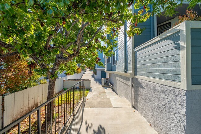 Building Photo - Lucia Avenue