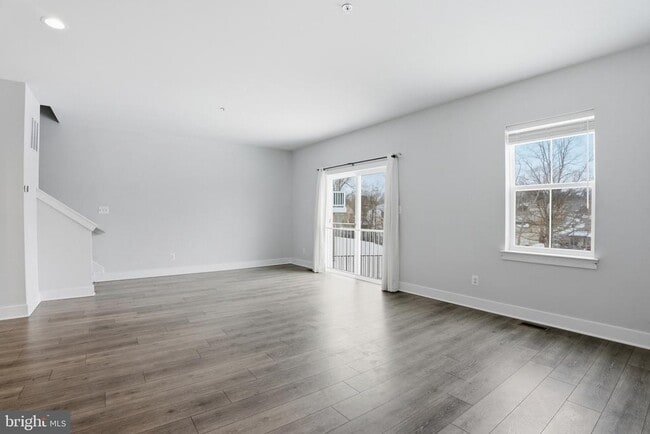 Building Photo - 610 Snapdragon Ct