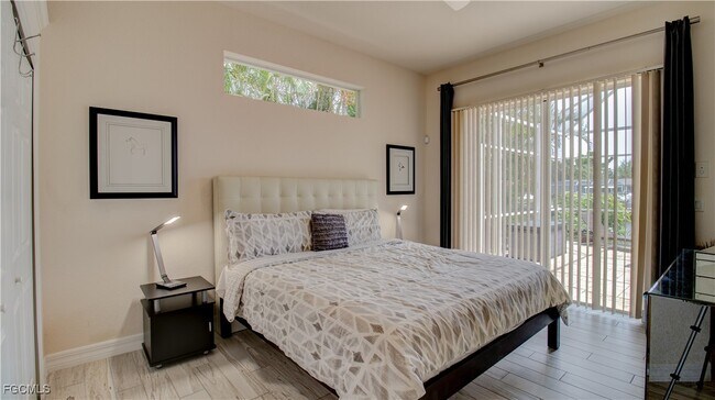 Building Photo - 1924 Savona Pkwy