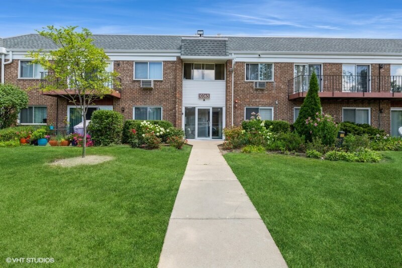 Building Photo - 10365 Dearlove Rd