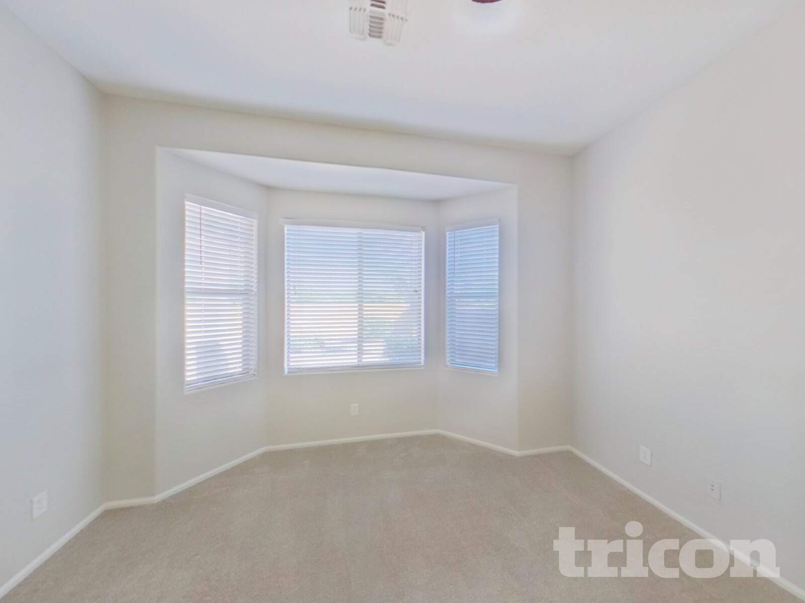 Building Photo - 17601 N Vera Cruz Ave