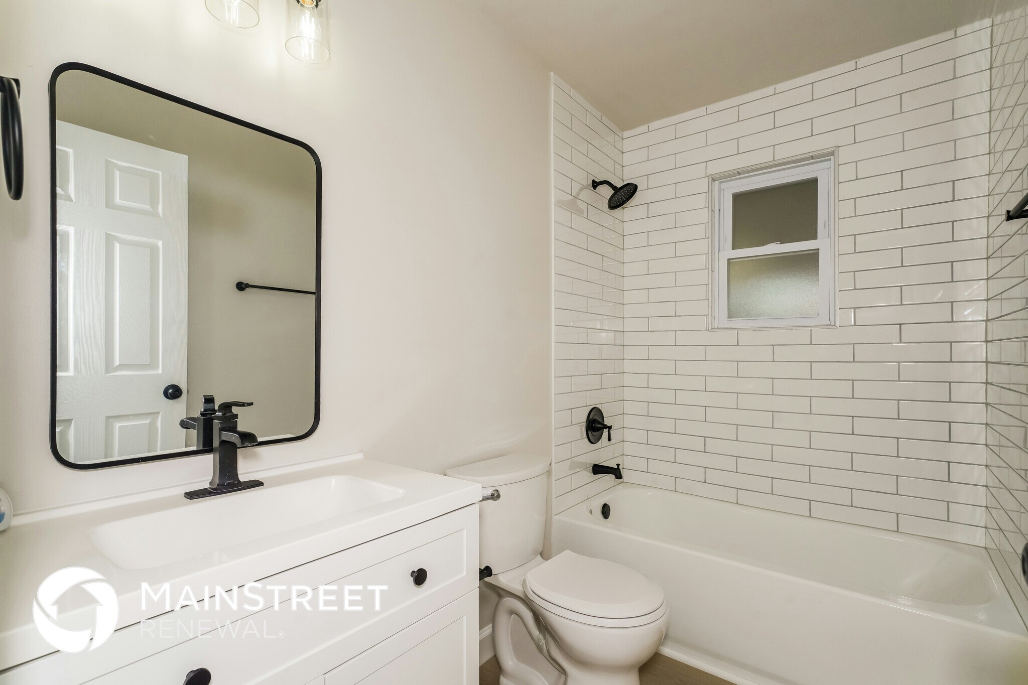 Building Photo - 623 Riverside Dr