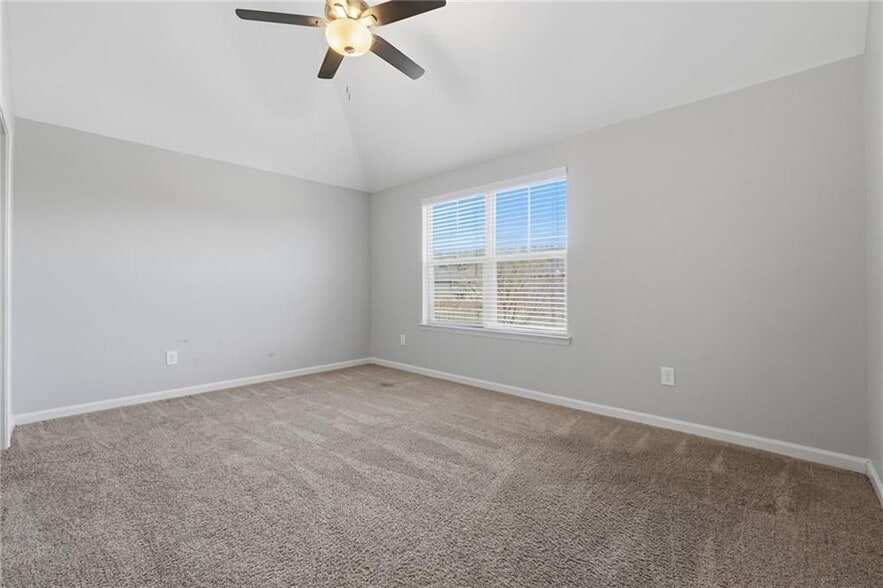 Building Photo - 523 Besra Dr