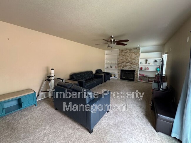 Building Photo - 5265 Champagne Dr