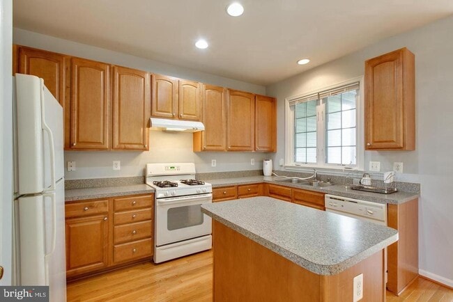 Building Photo - 11013 Apple Orchard Ct