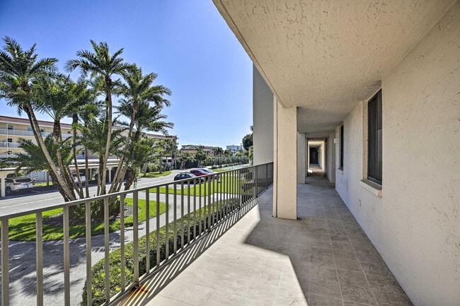 Building Photo - 6265 Midnight Pass Rd