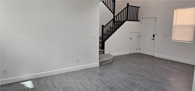 Building Photo - 7451 Benlomond Ave