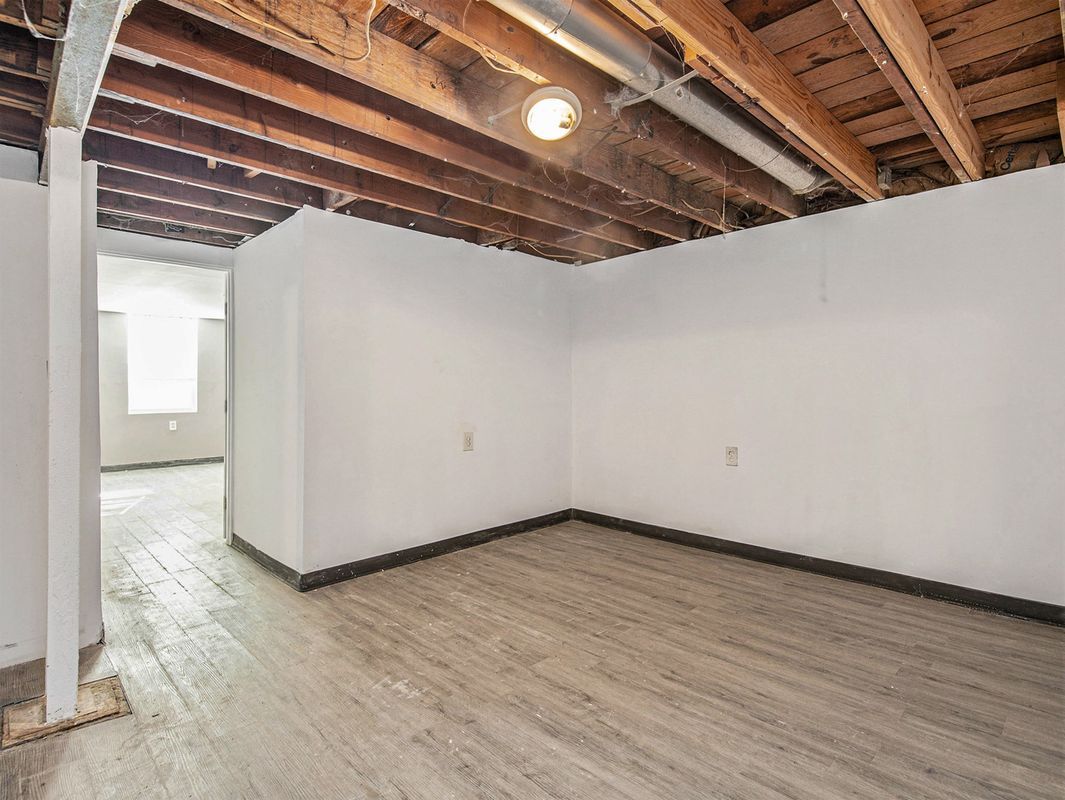 Building Photo - 215 Midlothian Rd