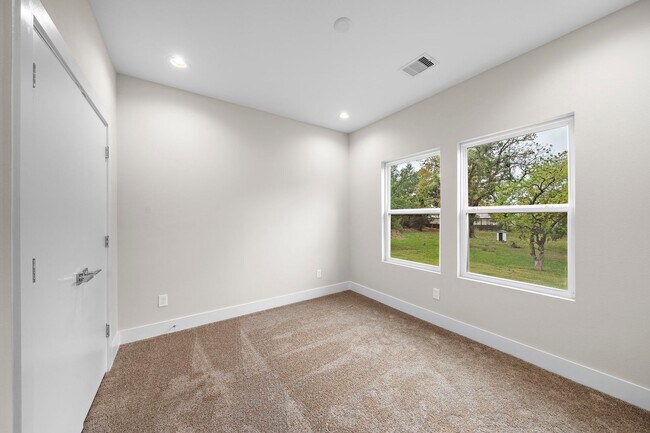 Building Photo - 3 Bed 2.5 Bath New Construction Available NOW!