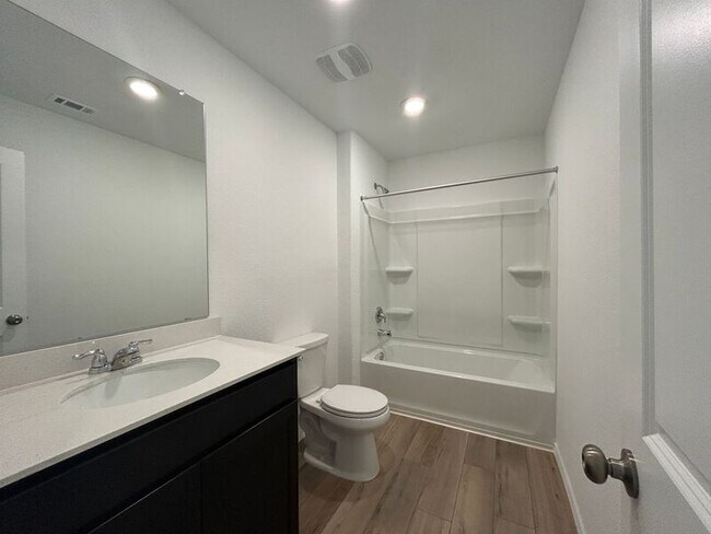 Building Photo - 1213 Catfish Ln