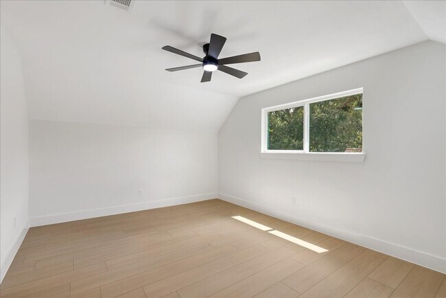Building Photo - 3234 Cherry Springs Dr