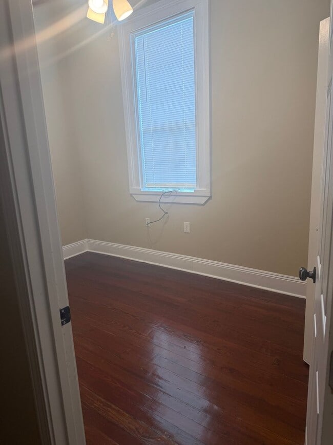 Building Photo - 2316-2318Third