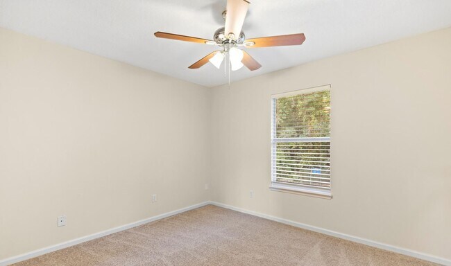 Building Photo - Unique Opportunity, Julington Creek Plantation Beauty