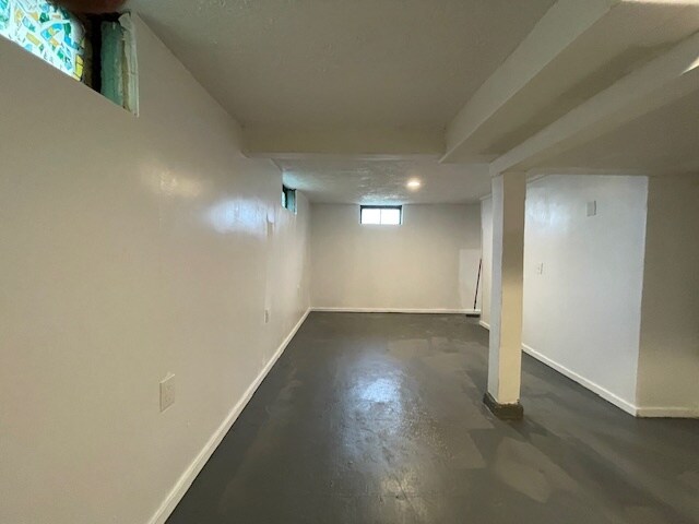Building Photo - 216 N Walton Ave