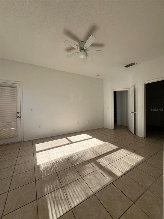 Building Photo - 617 Lake Biscayne Way