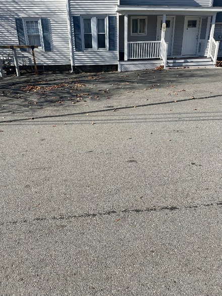 Building Photo - 118 N Main St