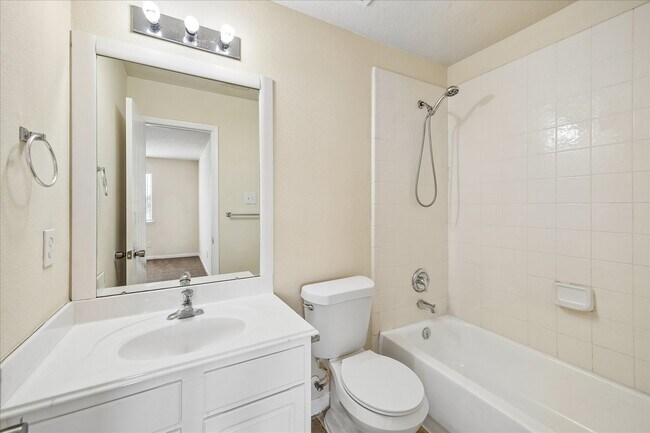 Building Photo - 20218 Stonegrove Ct