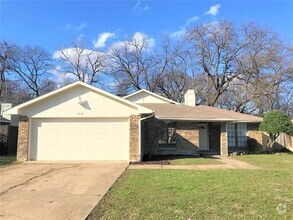 Building Photo - 1613 Jasmine Ln