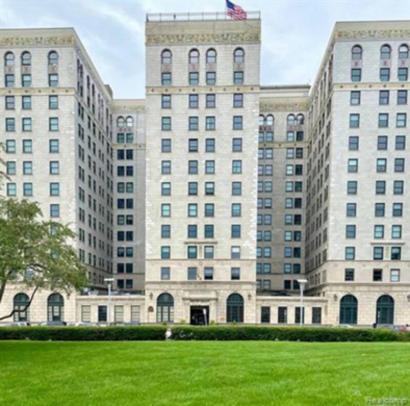 Building Photo - 15 E Kirby St