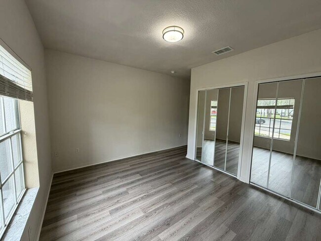 Building Photo - 2019 Claudia Ln